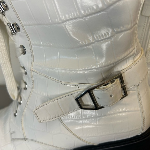 🤍”Aerosoles” Women’s Amie White Lace Up Ankle Boots w/Side Zipper& Chunky Sole🤍 - Picture 7 of 15